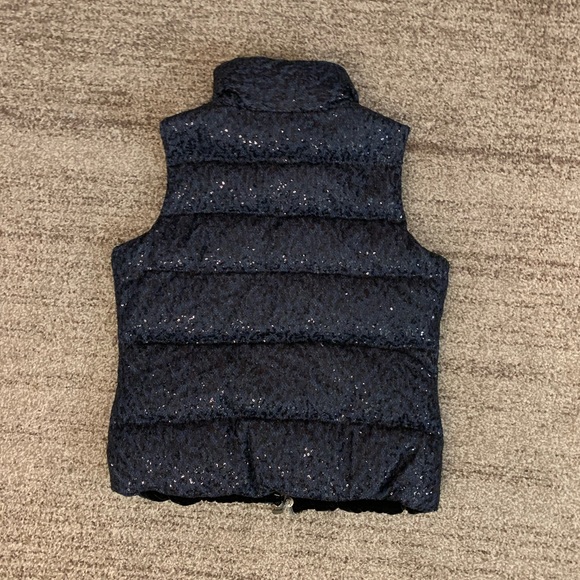 Women's Black Quilted Vest - Picture 10 of 16